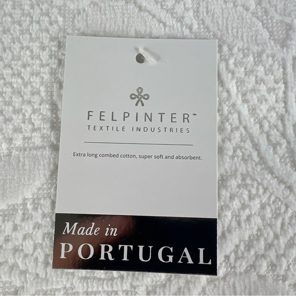 2 Pc Felpinter Bath Towel Set White Textured Floral Design Made in Portugal NEW - Picture 4 of 9